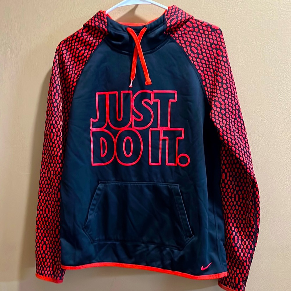 Women’s Nike hooded sweatshirt size Small